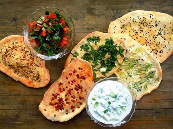 How to Make Indian Naan Bread At Home? Two-Way Recipe